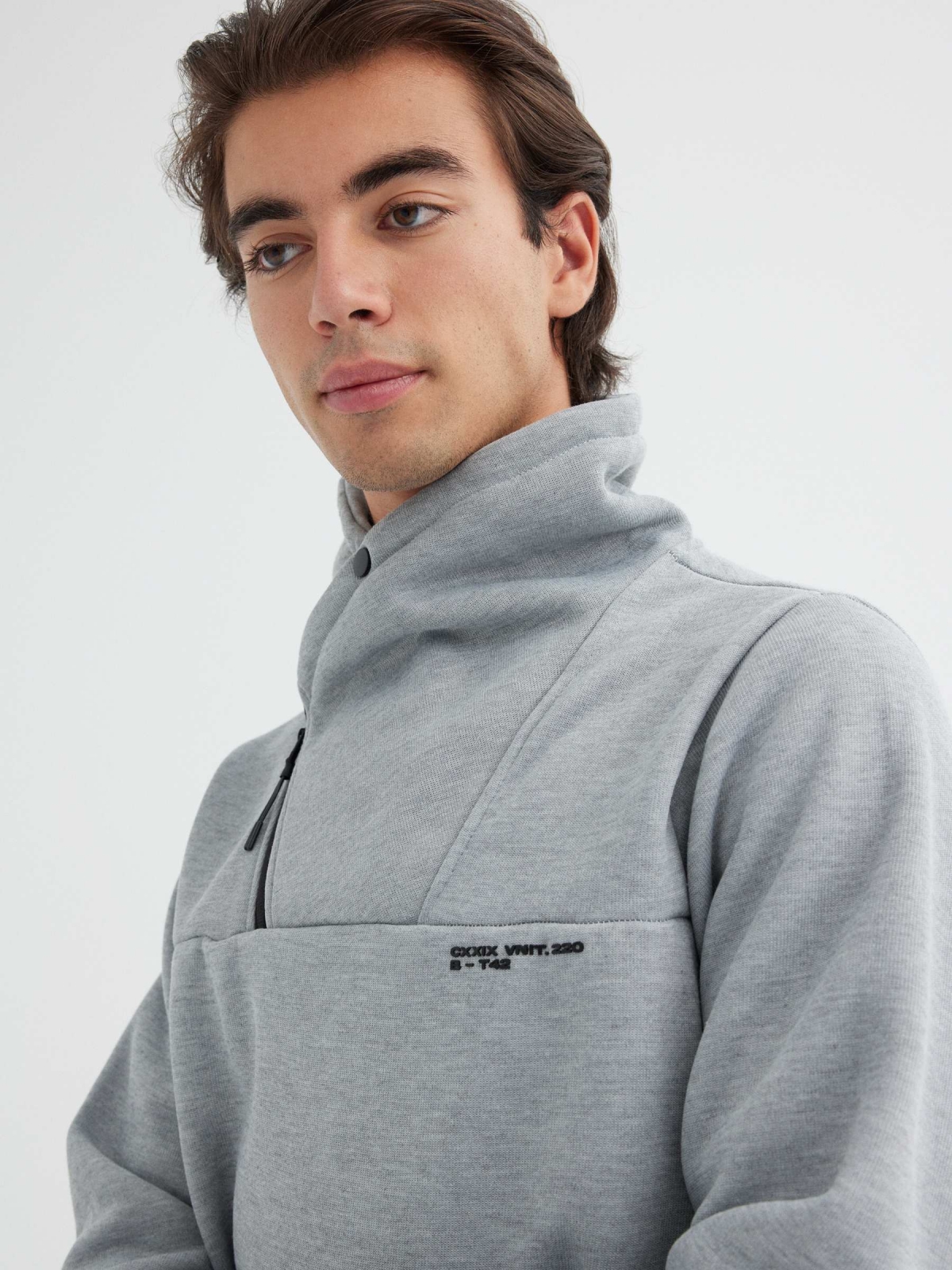  Sudadera manga larga cuello cruzado gris melange medio