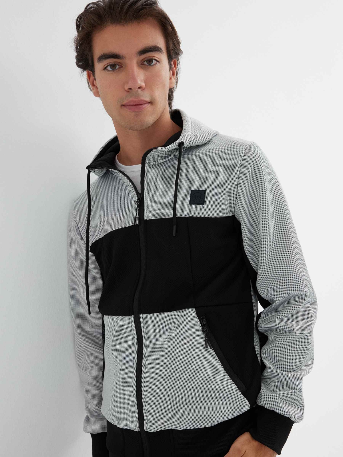 Sudadera manga larga con capucha gris gris vista detalle