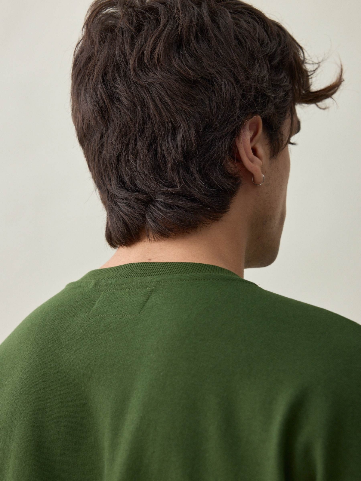 Green color block sweatshirt black detail view