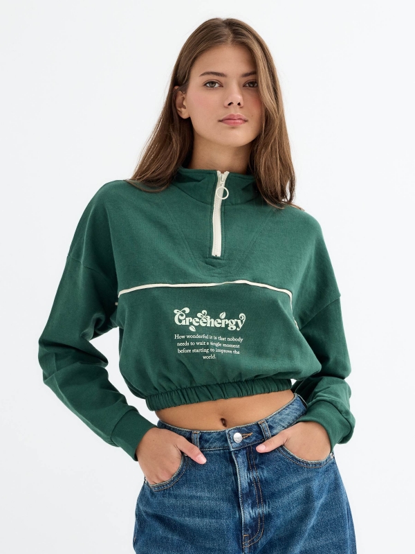 Cropped sweatshirt with zipper green middle front view