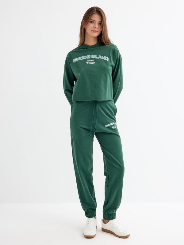 Sweatshirt cropped com estampado verde escuro vista geral frontal