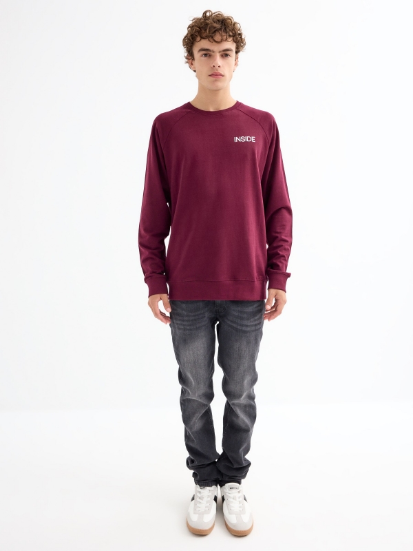 Basic sweatshirt with text garnet front view