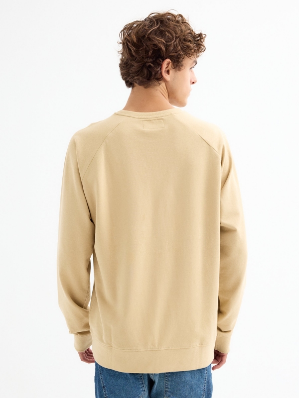 Basic sweatshirt with text sand middle back view