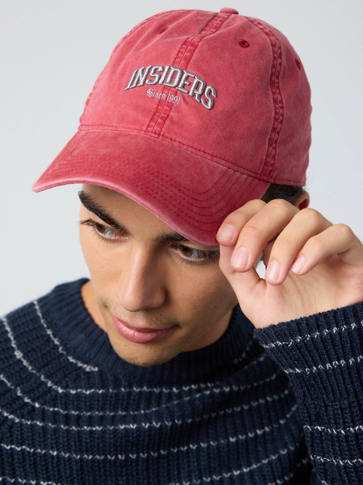 Vintage washed effect cap red detail view