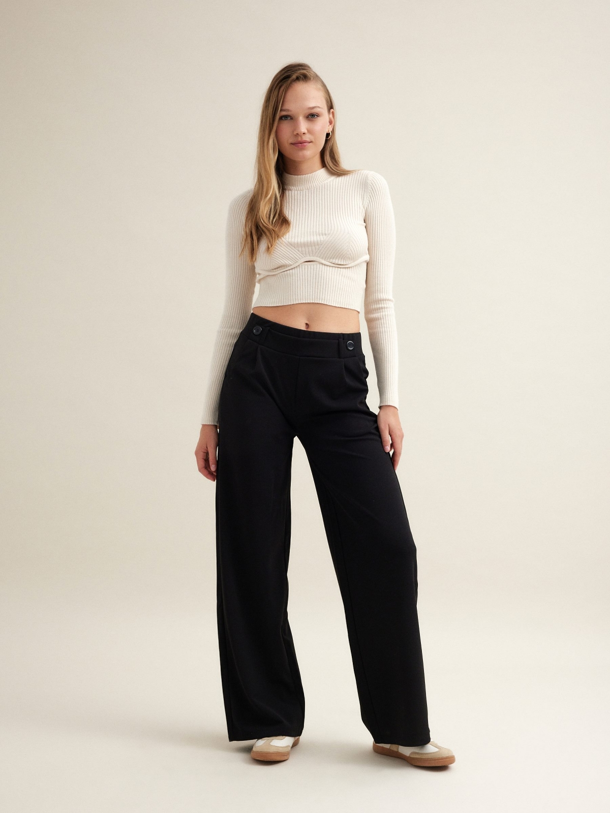 Wide leg fluid trousers