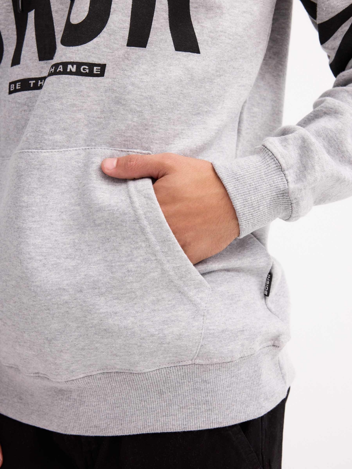 Printed gray hoodie cinza vista detalhe