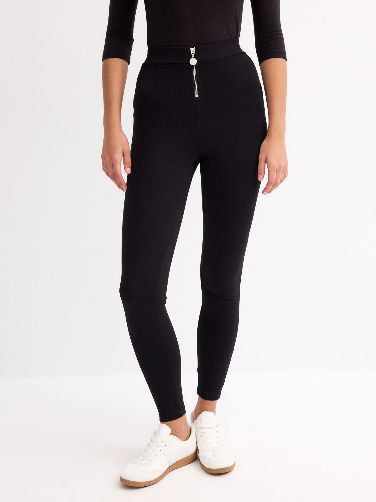 High-waisted zip-up leggings black middle front view