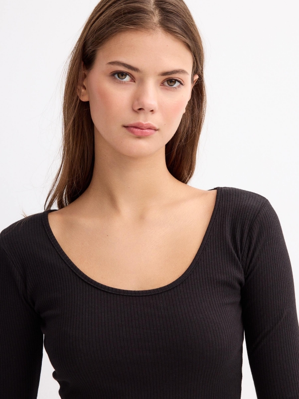  Black dress round neckline black