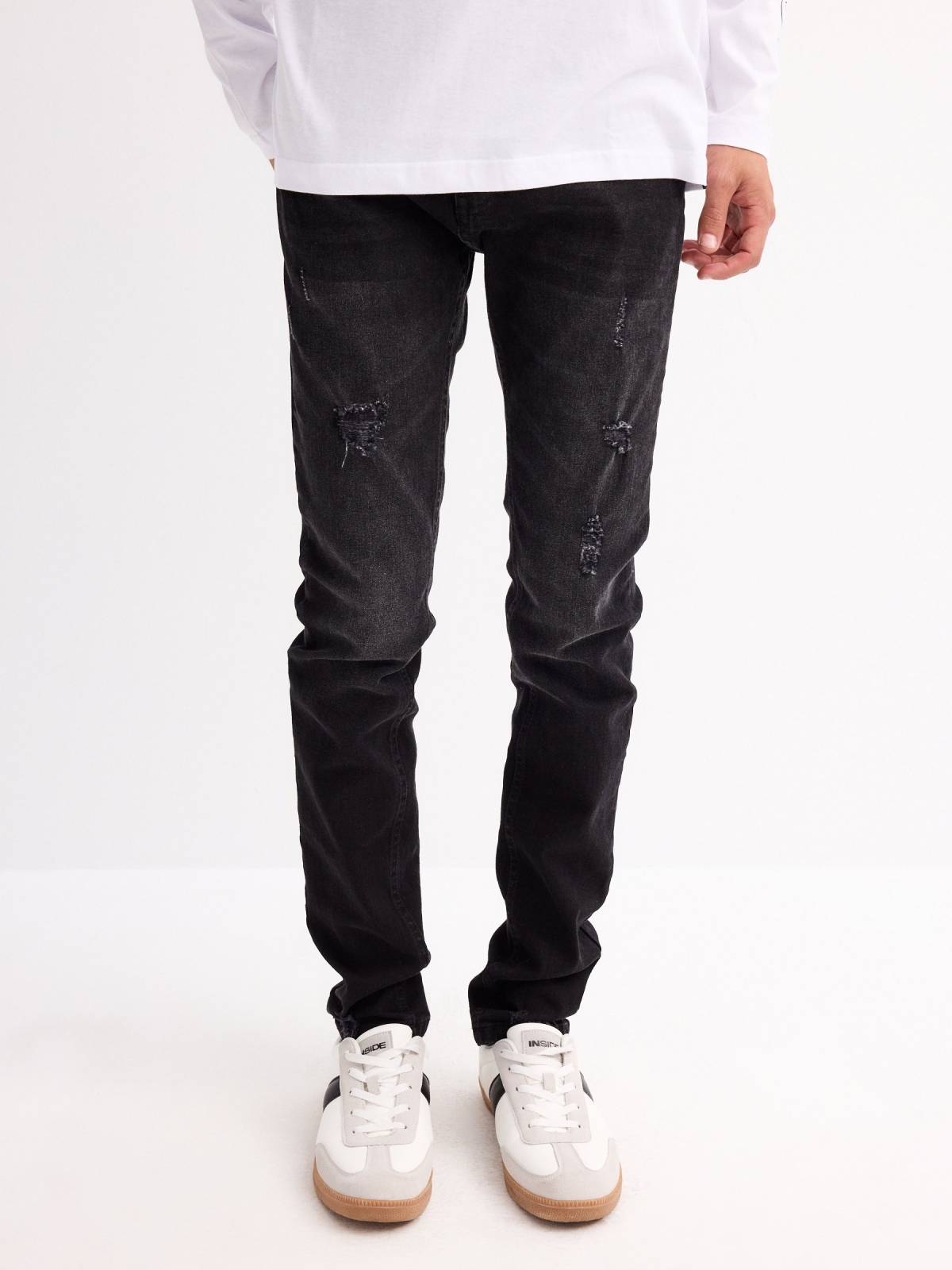 Super slim basic jeans black middle front view