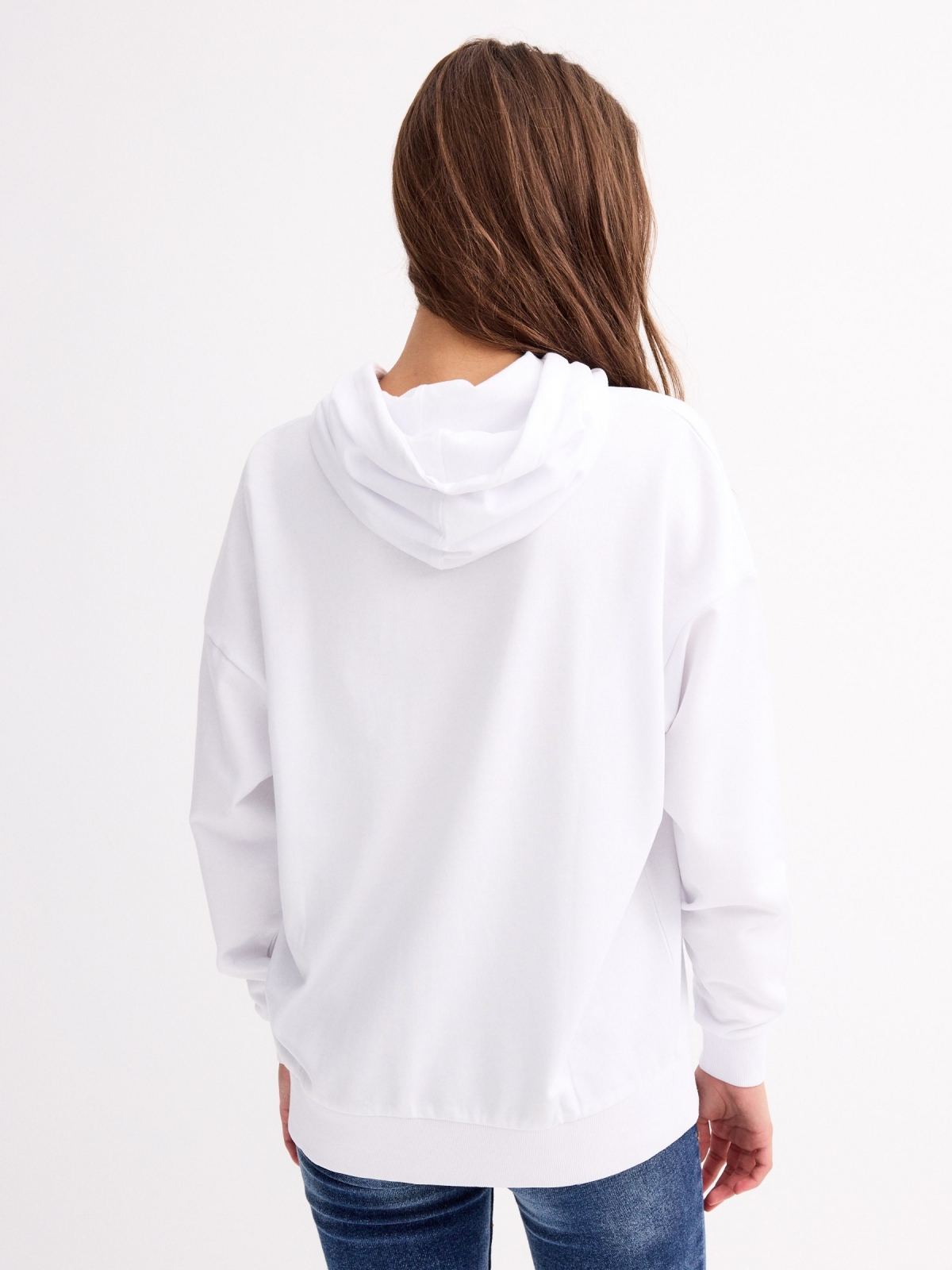 Sudadera básica con capucha blanco vista media trasera