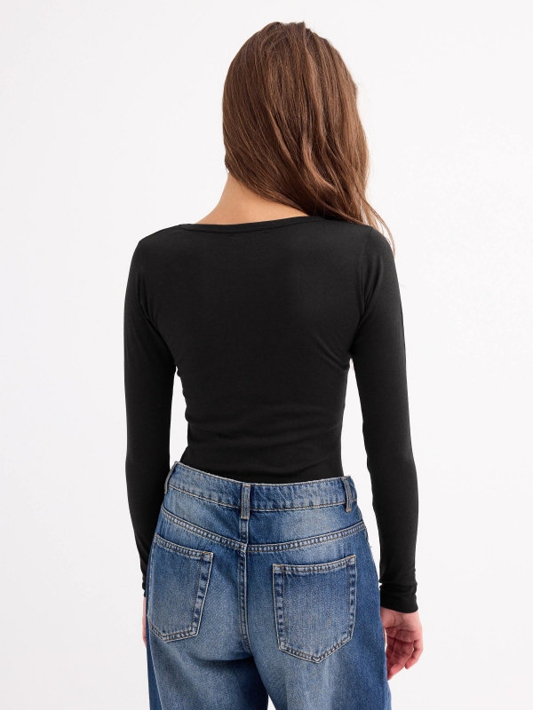 Basic plain T-shirt black middle back view