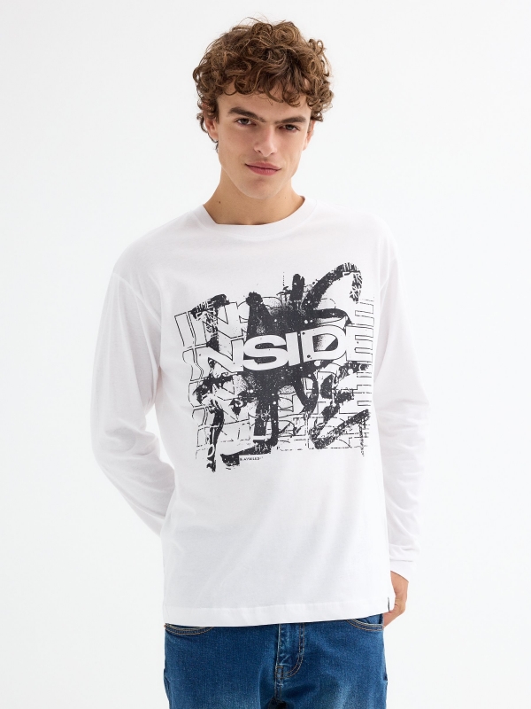 Long sleeve logo t-shirt white middle front view