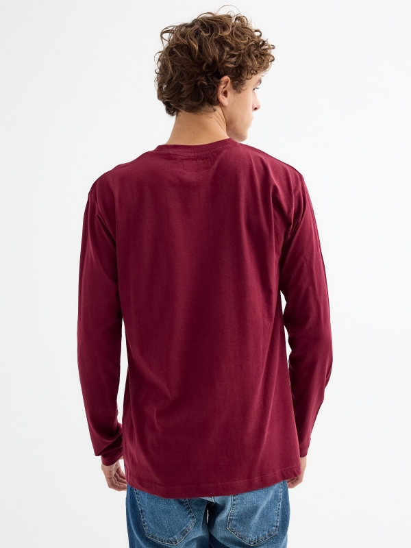 INSIDE graffiti t-shirt burgundy middle back view