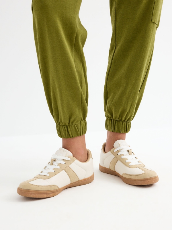 Multipocket jogger pants khaki detail view