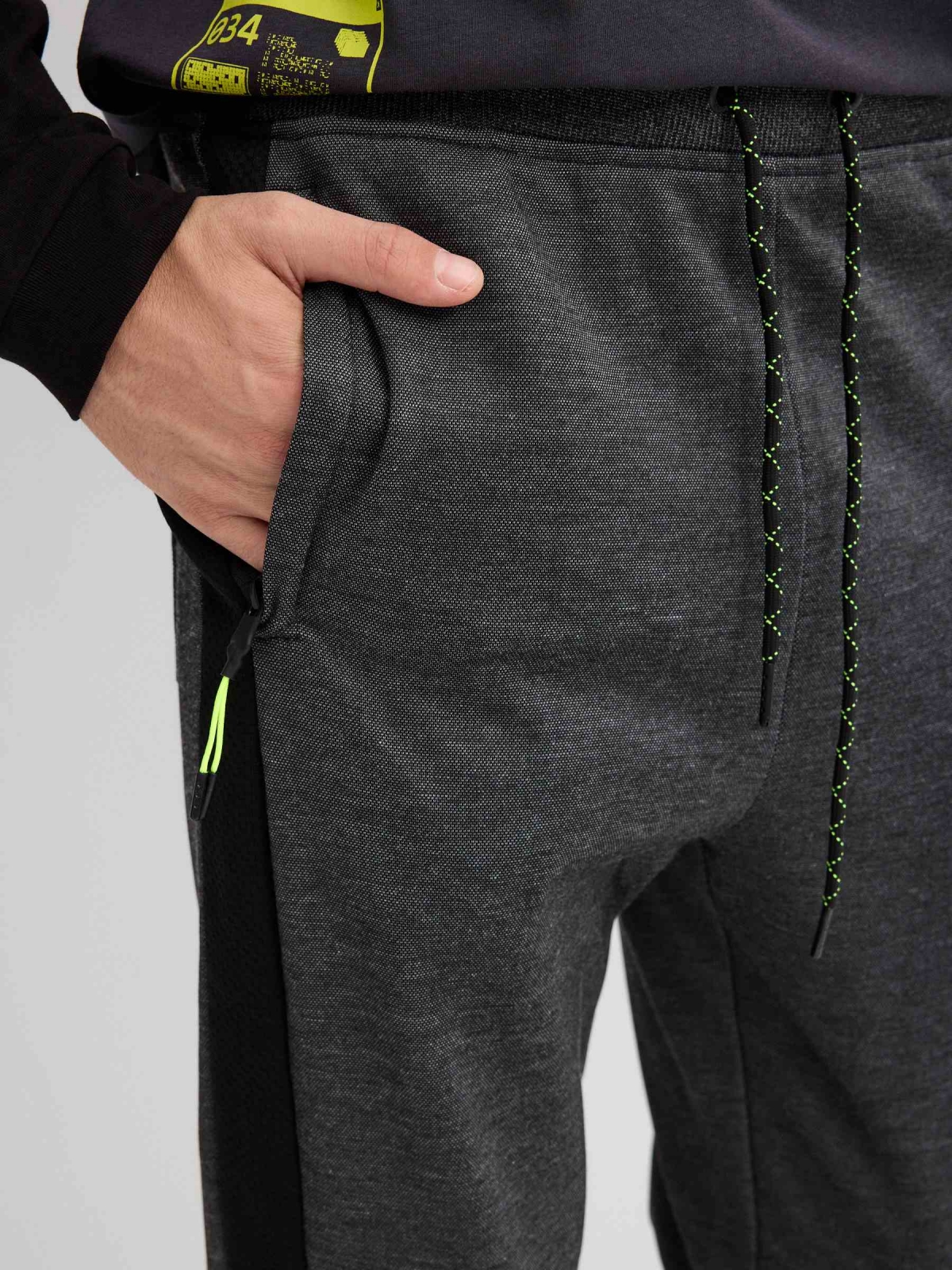 Jogger pants medium melange detail view