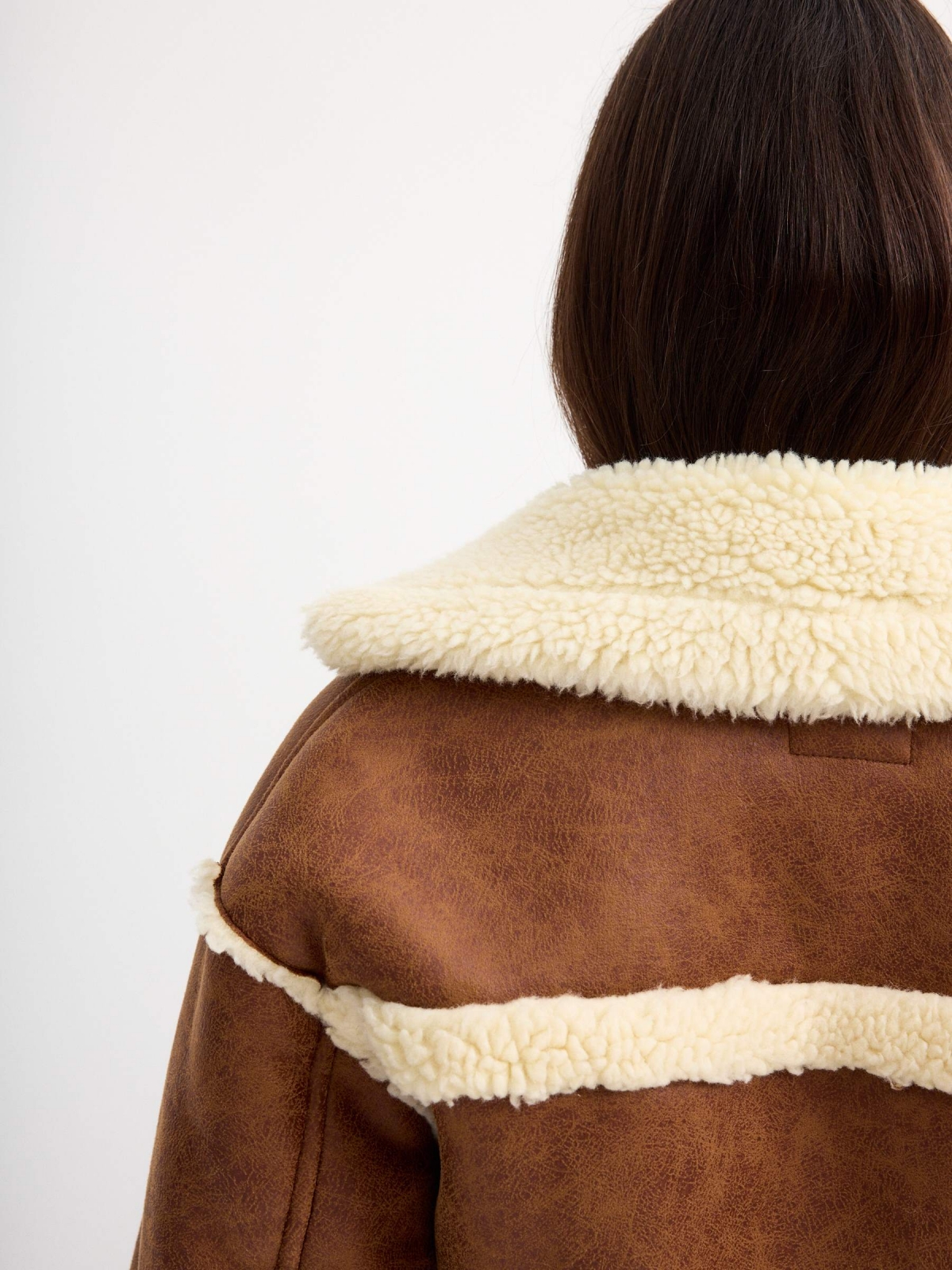 Aviator jacket sheep sheepskin brown detail view