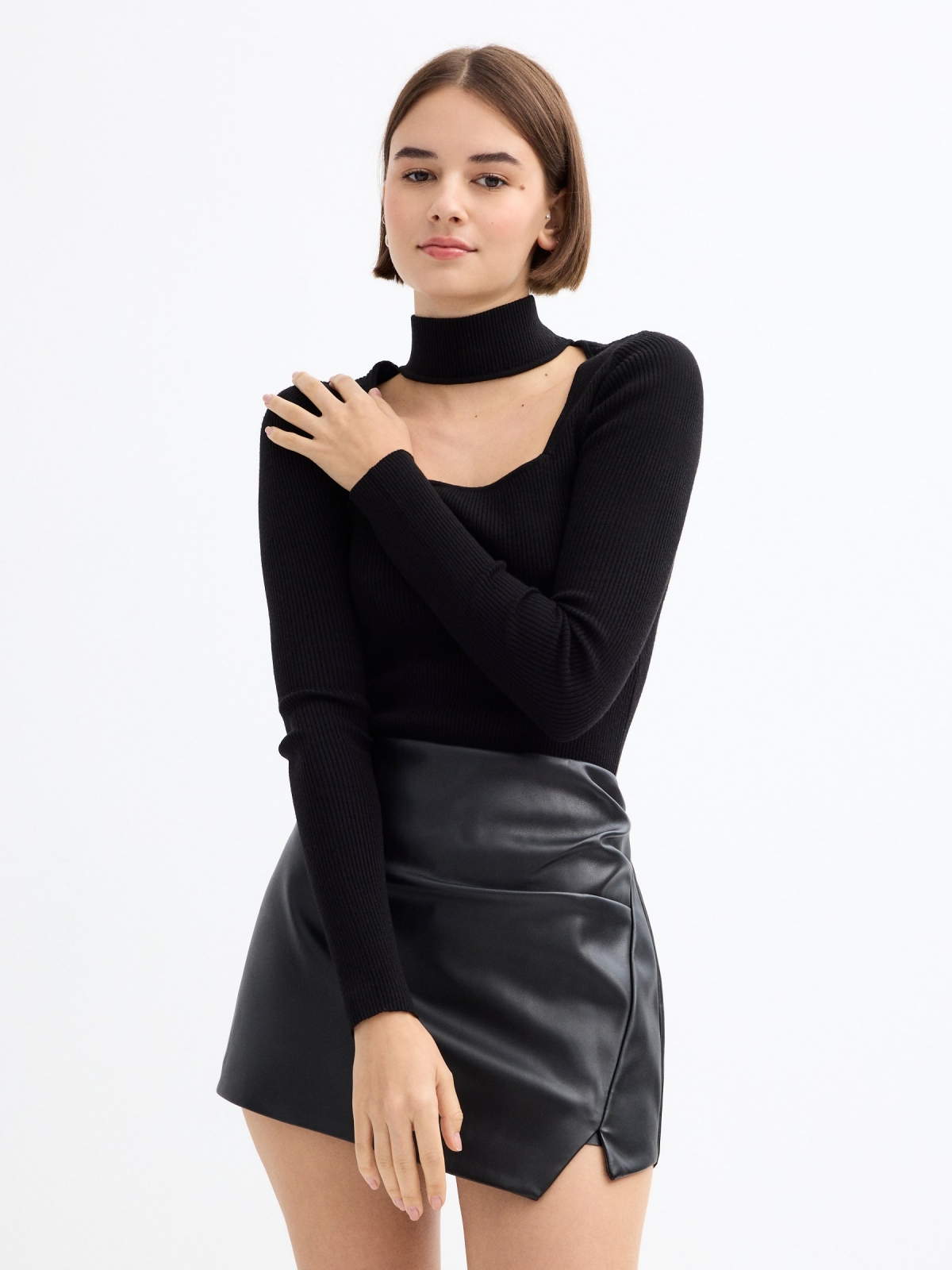 Skort leatherette with gathers black middle front view