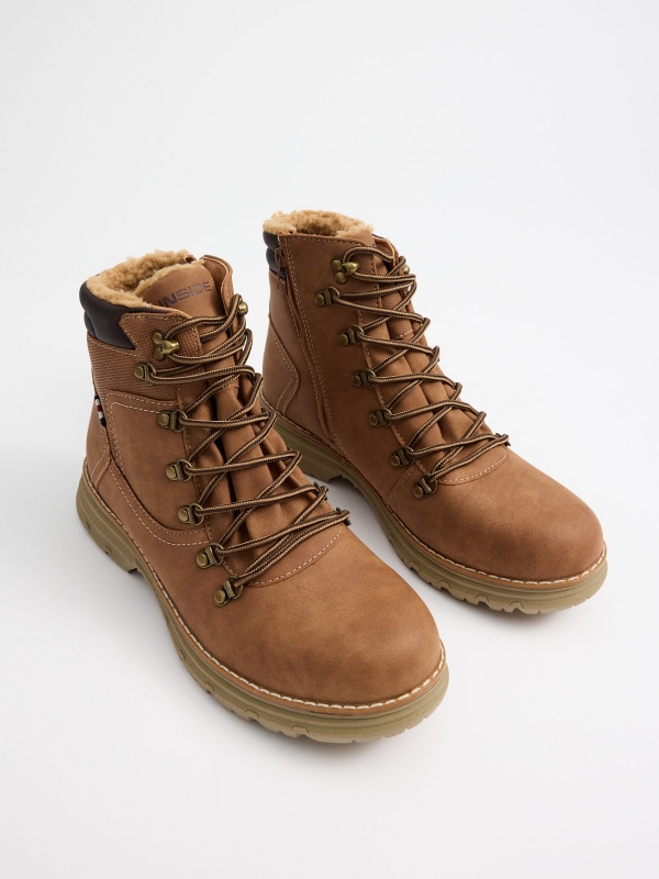 Brown sheepskin mountaineering boot beige detail view