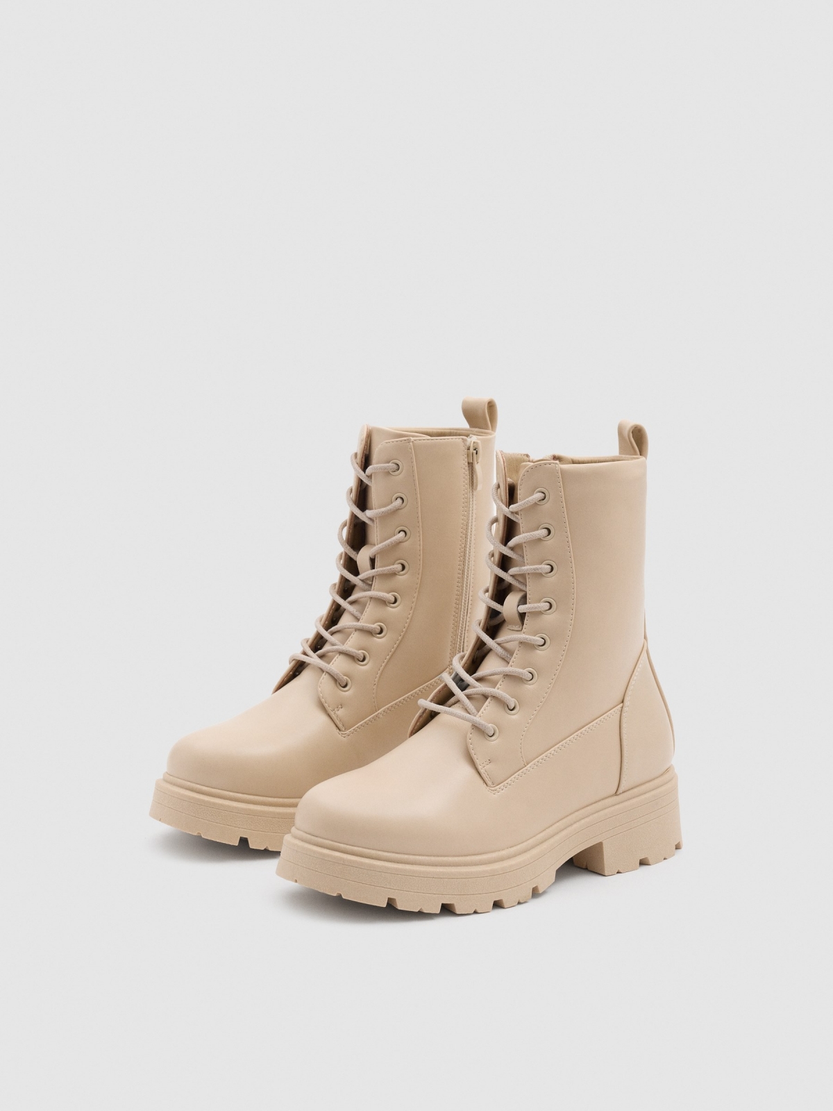 Classic beige military boot raw 45º front view