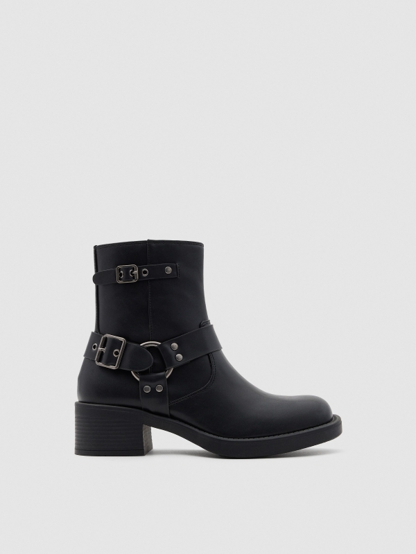 Botas com tiras e salto preto vista perfil