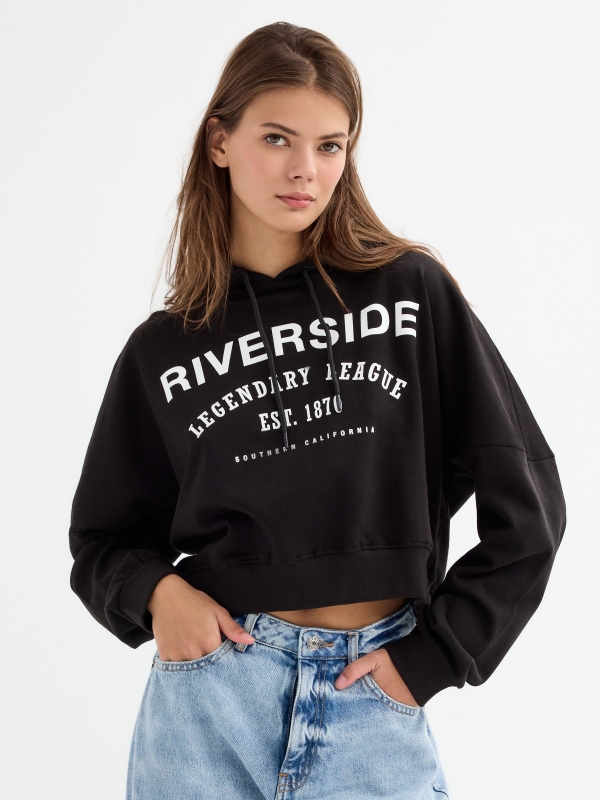 Sudadera con capucha riverside negro vista media frontal