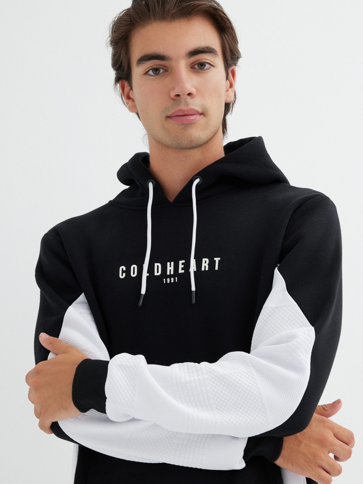 Coldheart hoodie black detail view