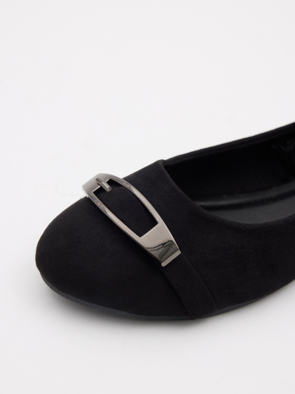 Basic ballerinas with buckle black detail view