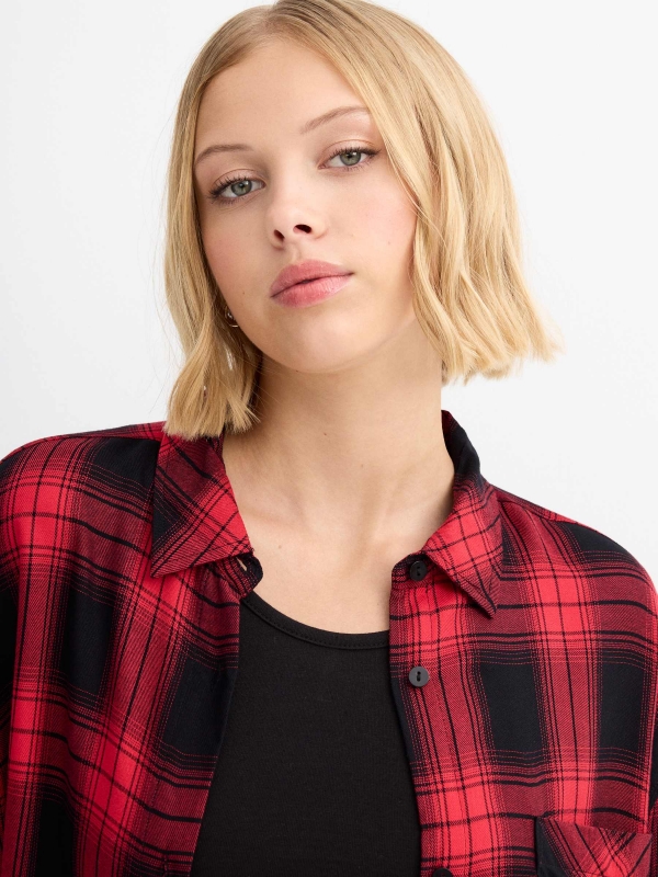 Checkered shirt with oversized pocket red detail view