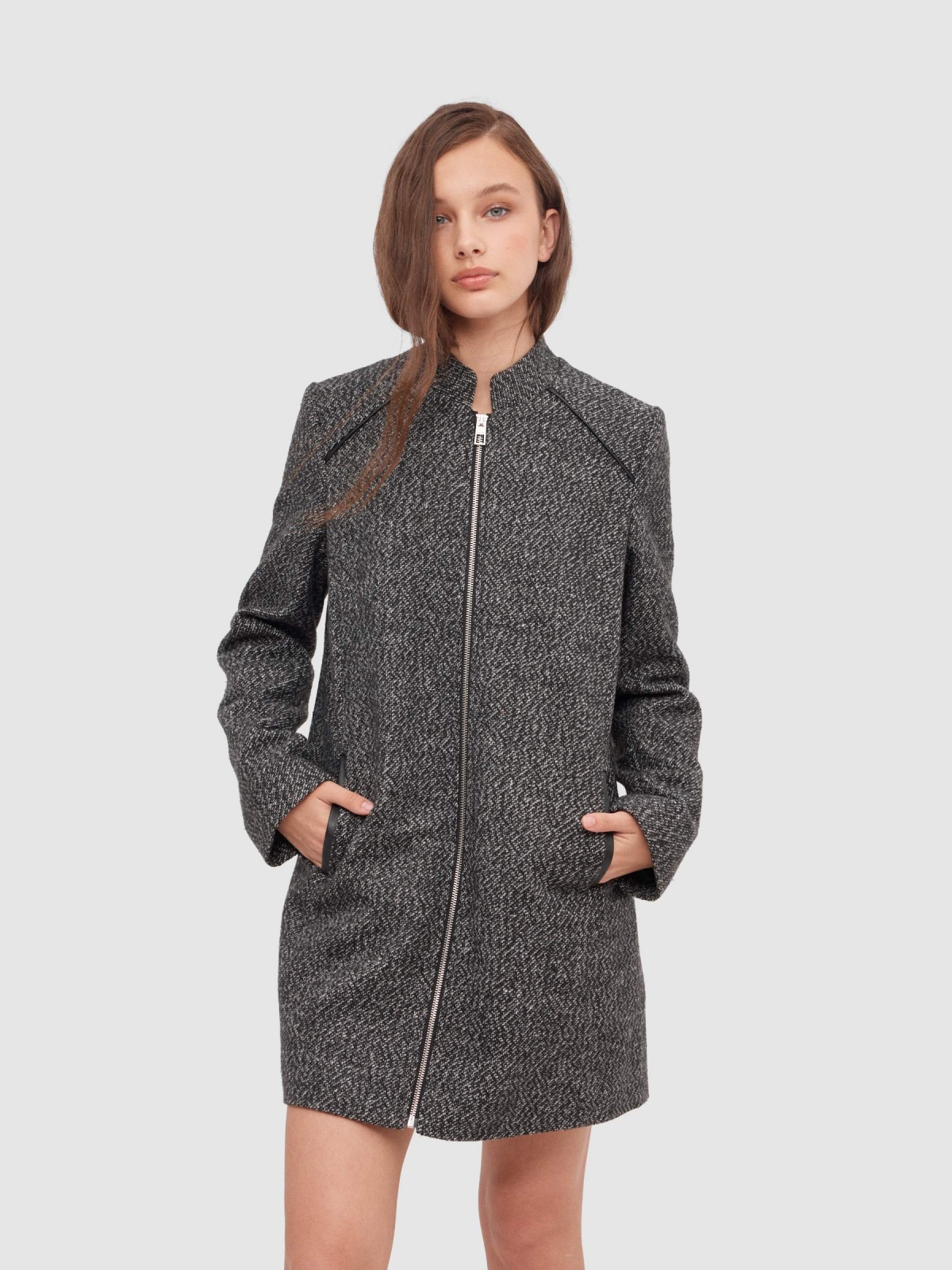 Grey tweed short coat with zipper black/beige detail view