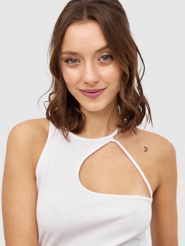 Asymmetric straps top white detail view