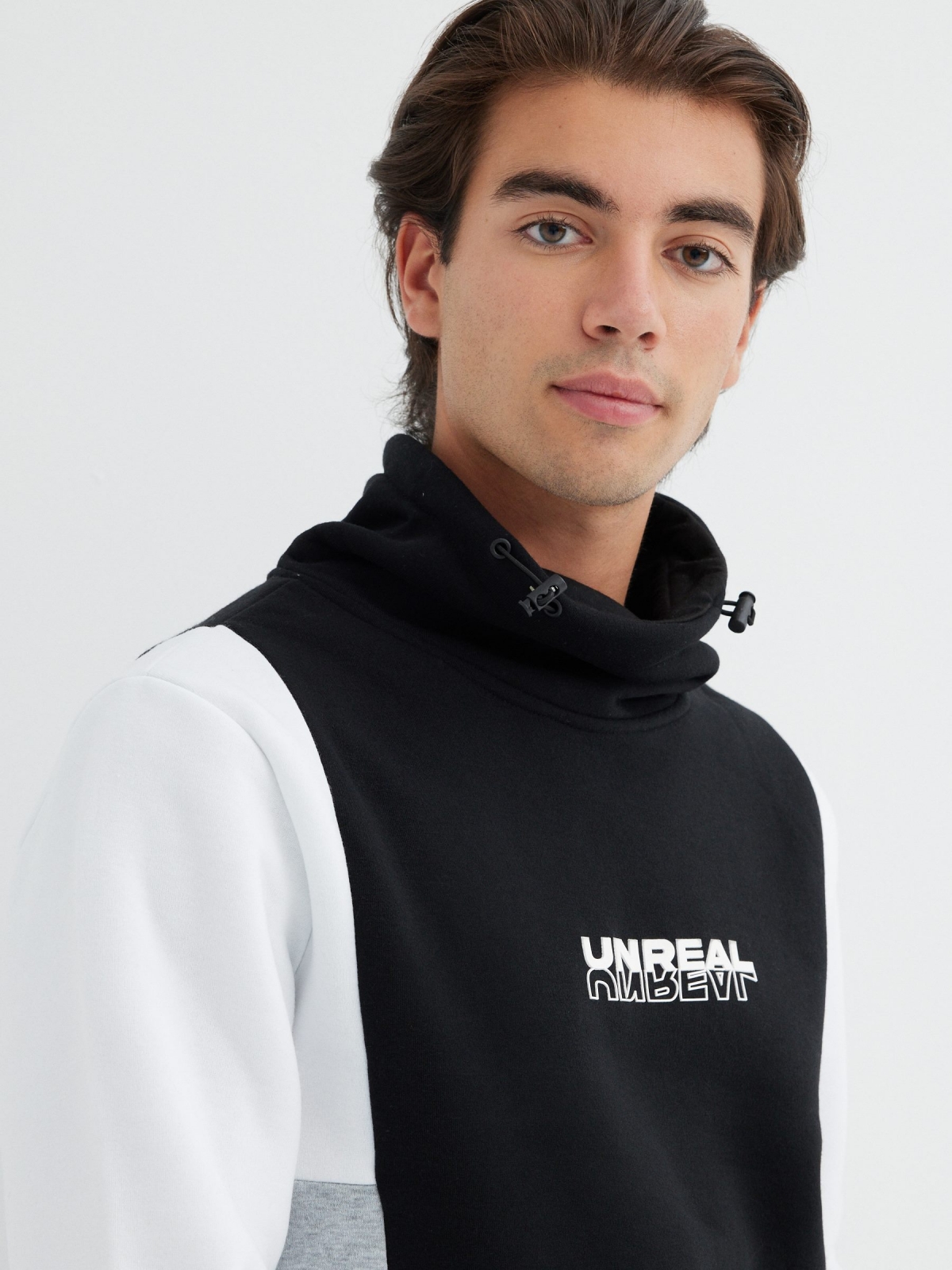  Sweatshirt UNREAL branco