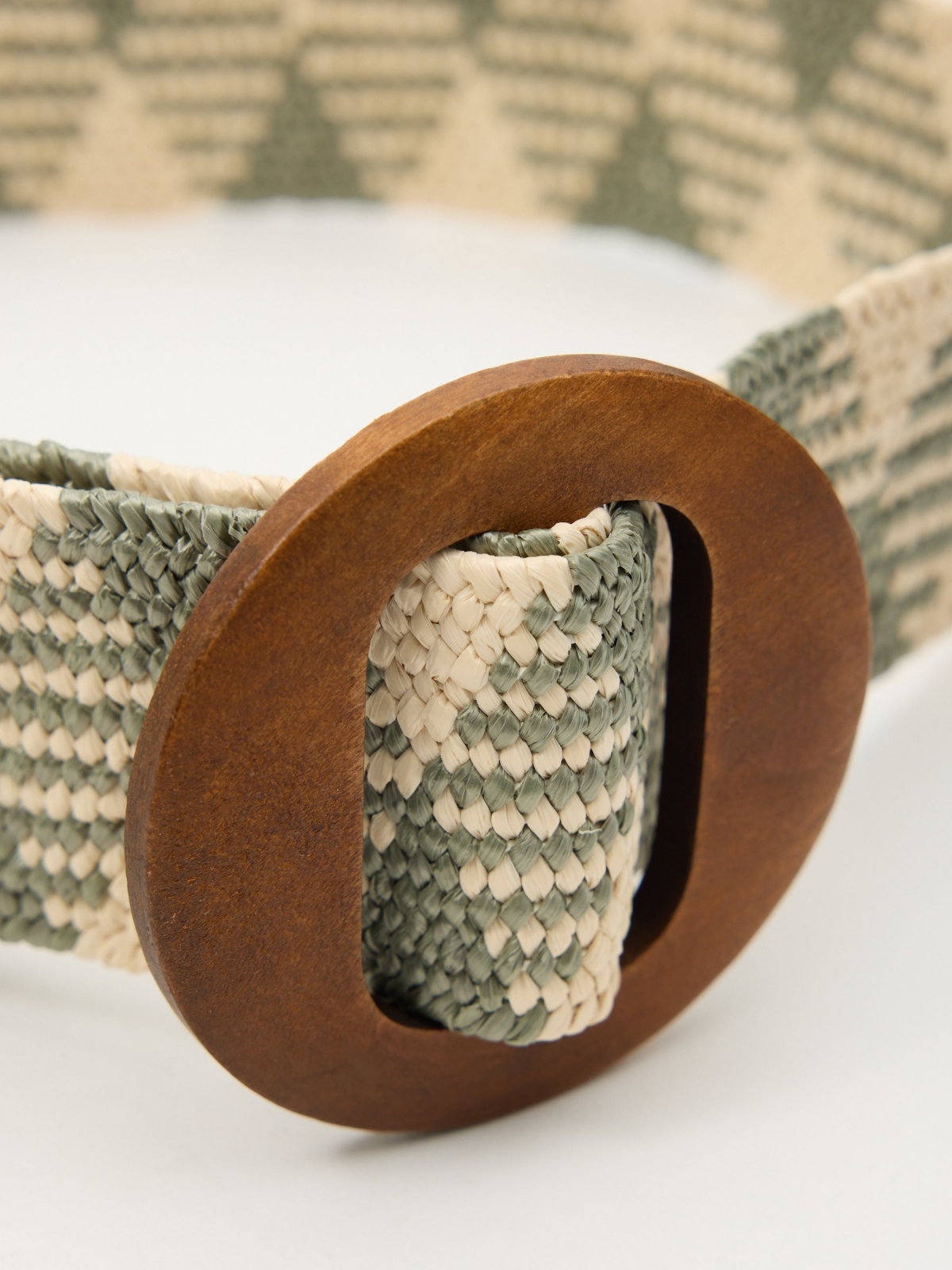 Two-tone raffia belt olive green detail view