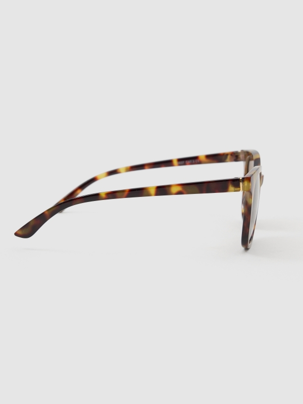 Tortoiseshell sunglasses white detail view