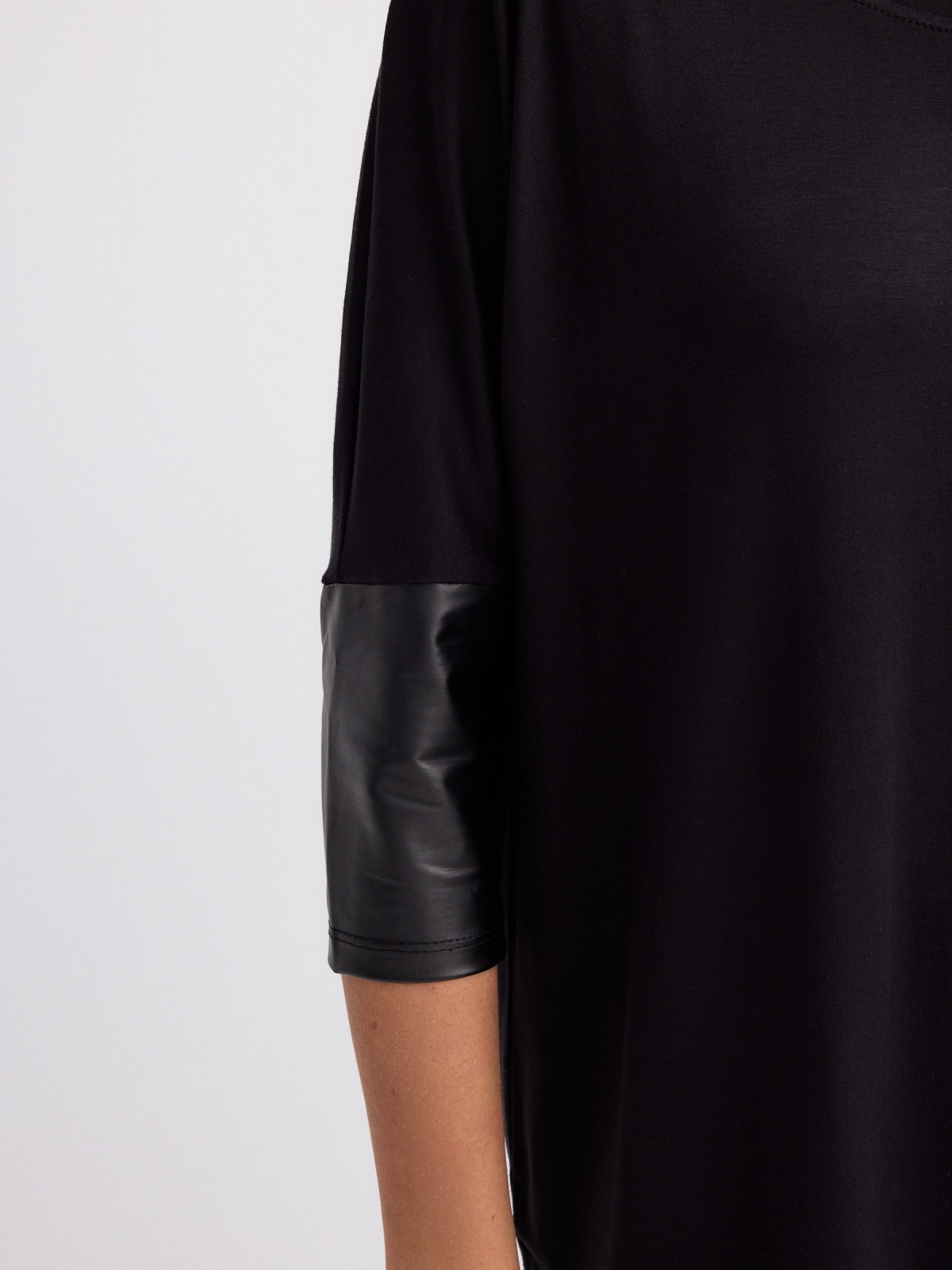 T-shirt with leather effect details black detail view