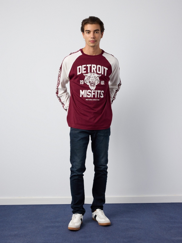 Detroit raglan T-shirt burgundy front view