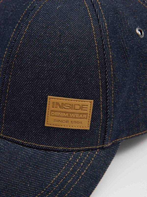 Boné denim azul vista detalhe