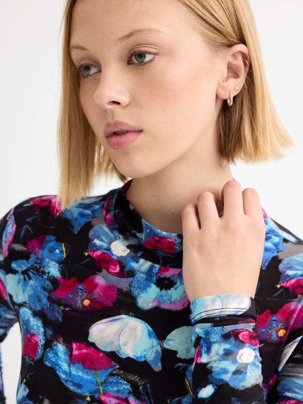 Perkins long sleeve floral t-shirt multicolor detail view