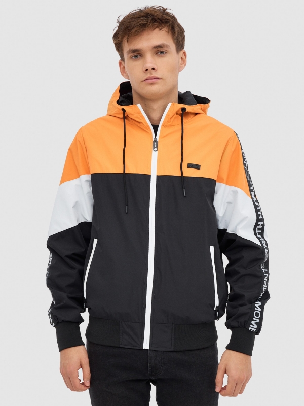 Lightweight hooded jacket