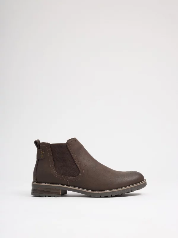 Chealse boot with elastics earth brown profile view