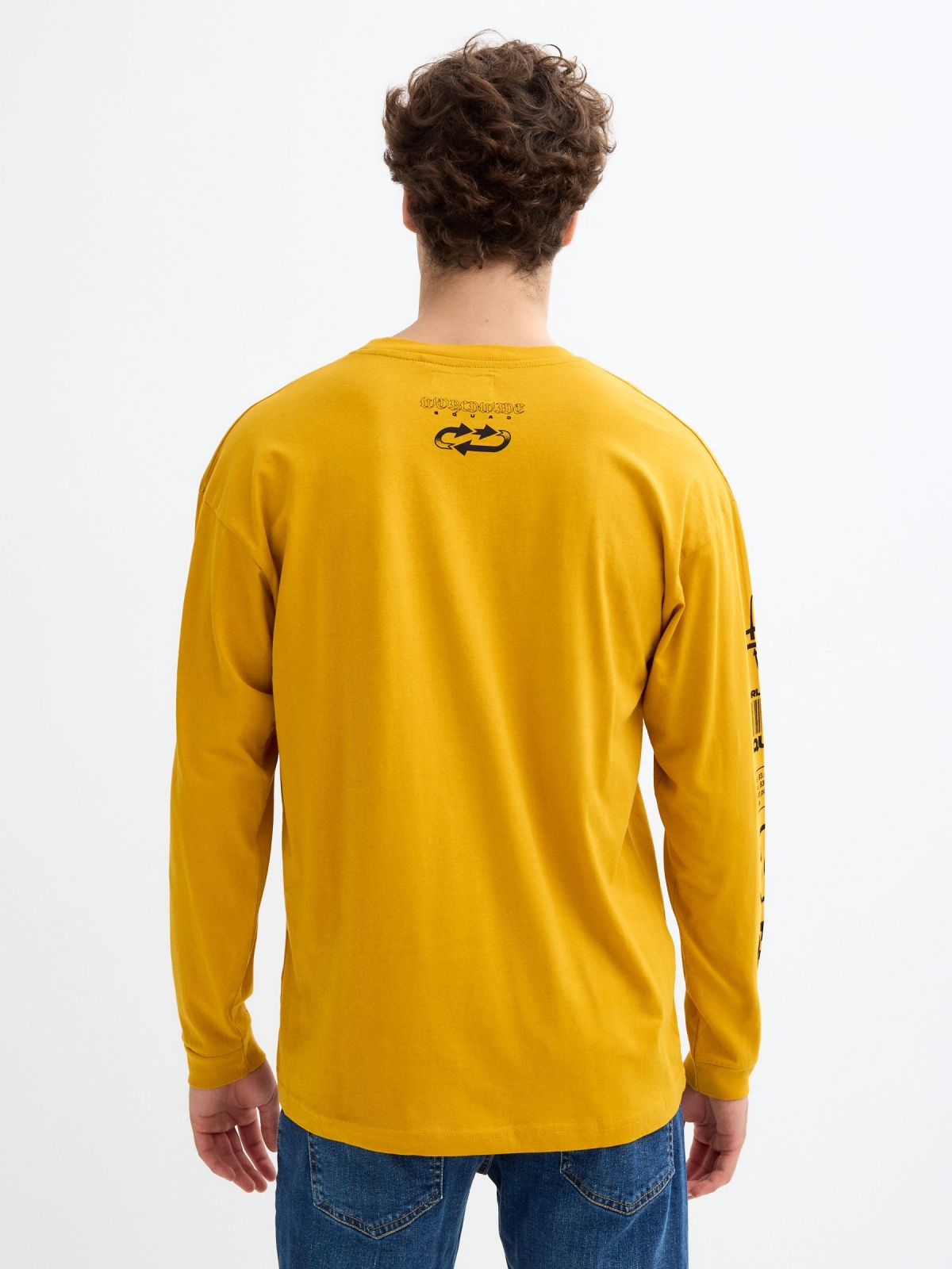 Text print t-shirt ochre middle back view