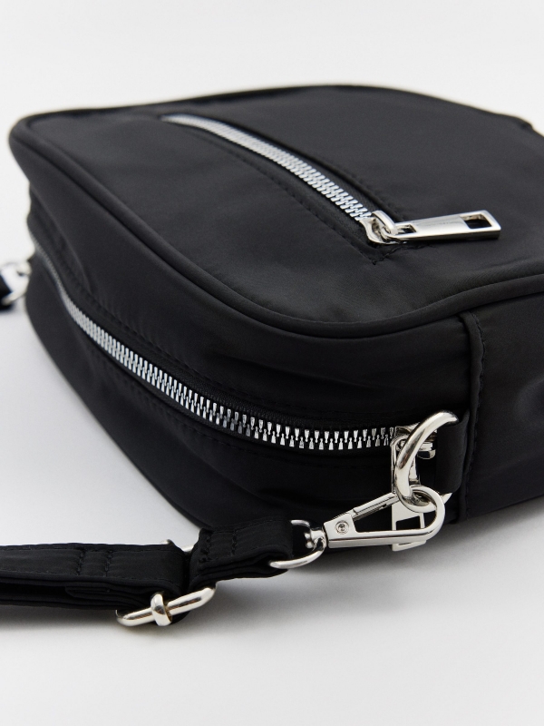Bolsa de nylon com porta moedas preto vista lateral 45º