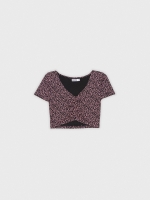%Pto% Crop top print allover preto