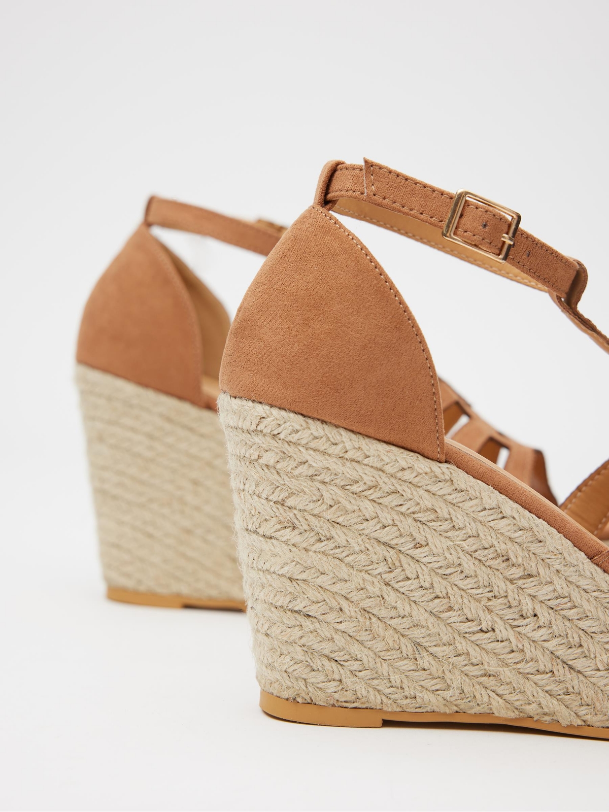 Jute wedge with straps light brown detail view