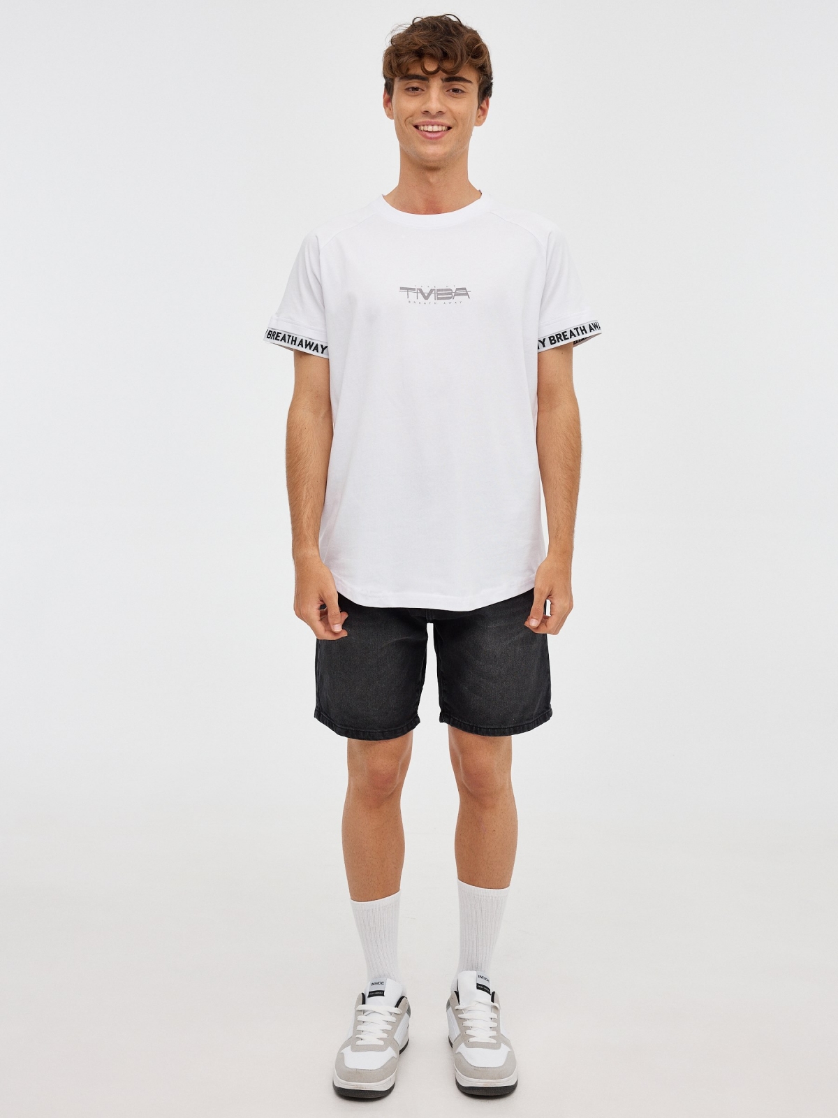 Camiseta Breath Away blanco vista general frontal