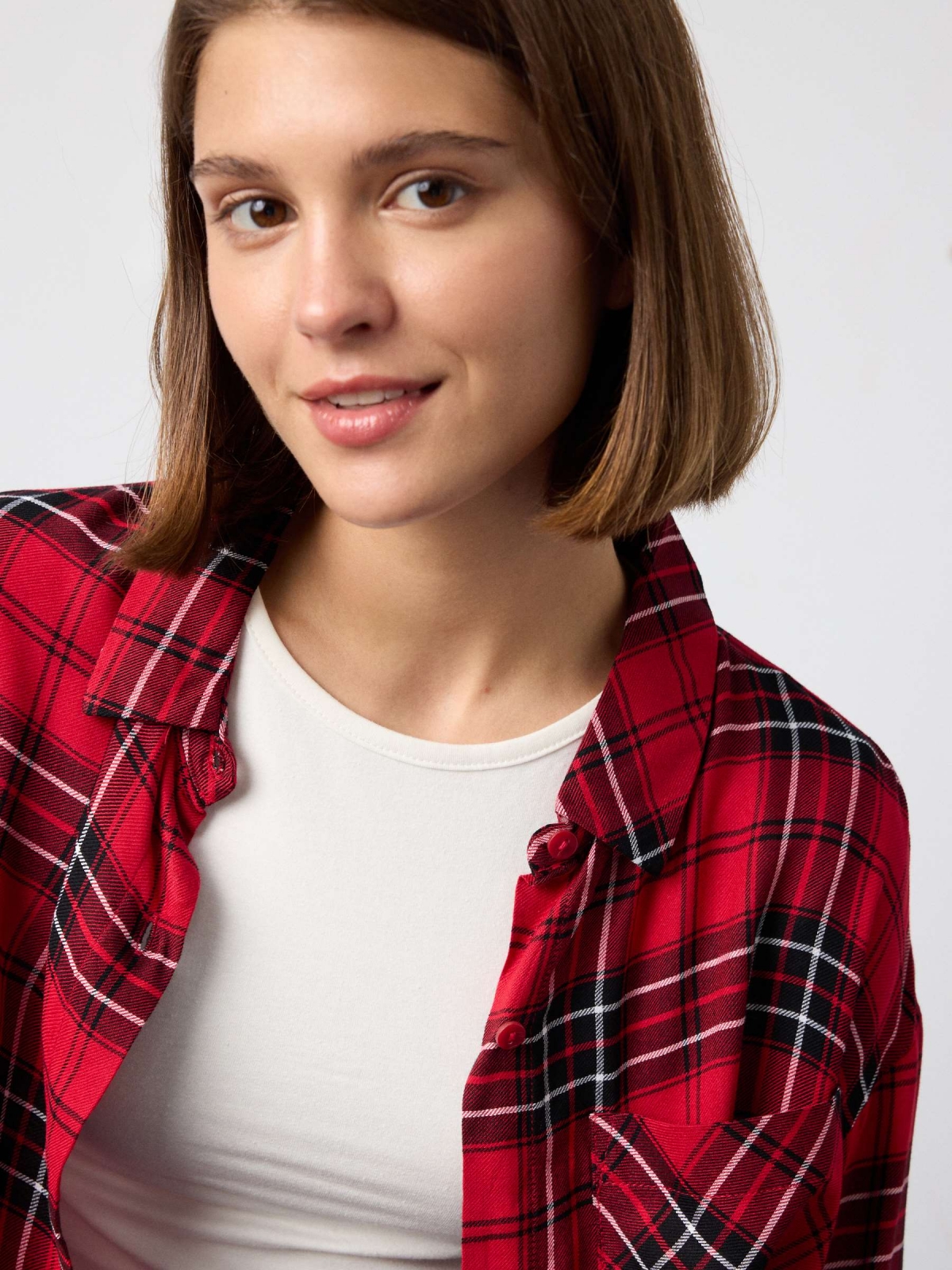 Plaid shirt with pocket red detail view