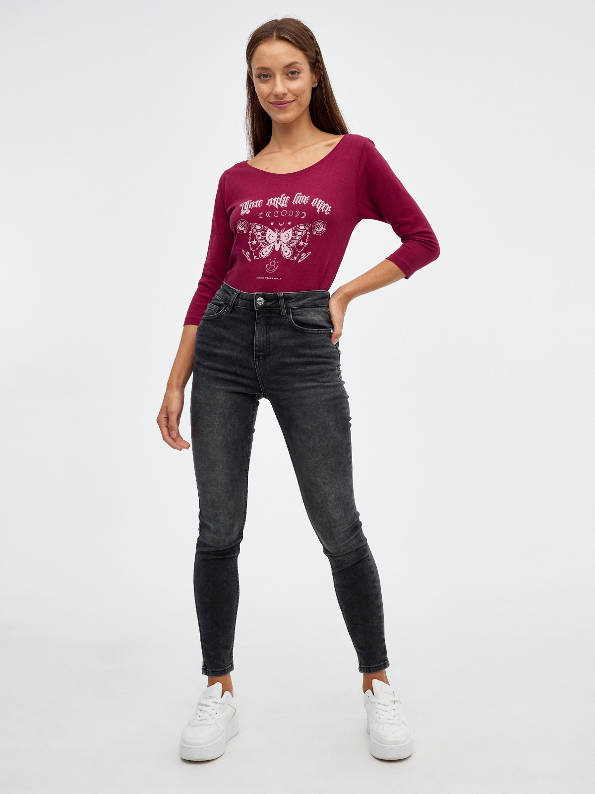 Butterfly print slim t-shirt garnet front view