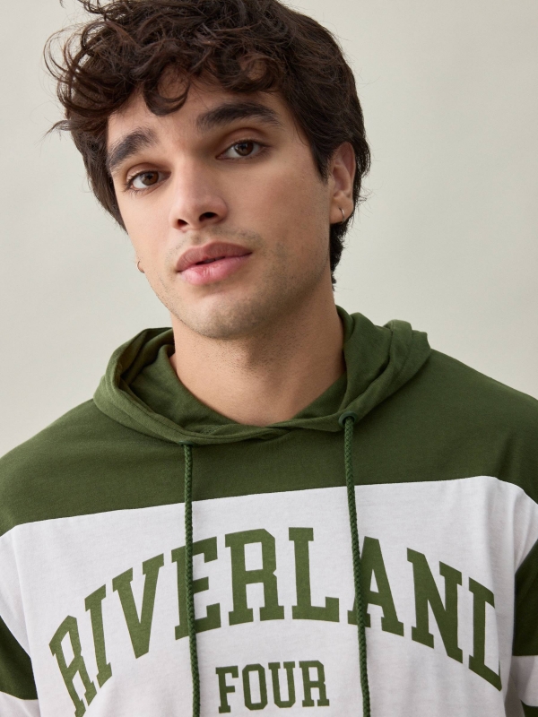  T-shirt com capuz Riverland verde acinzentado