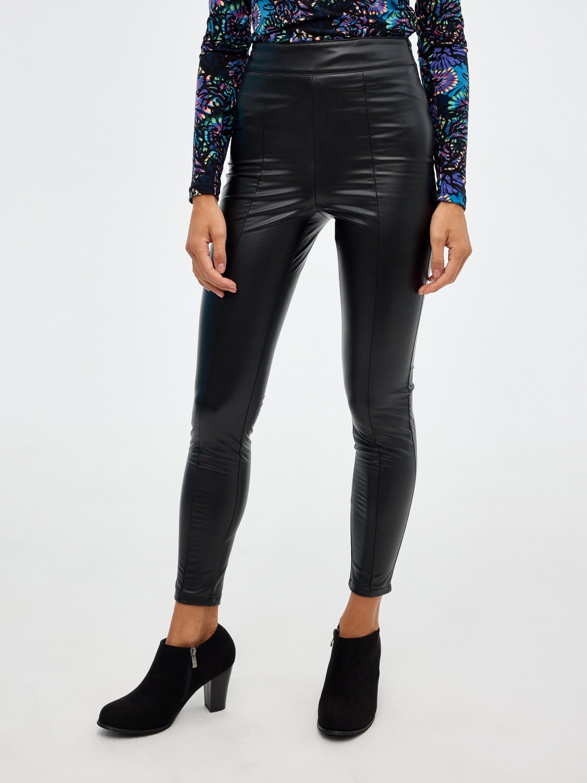 Superskinny high rise leggings black middle front view