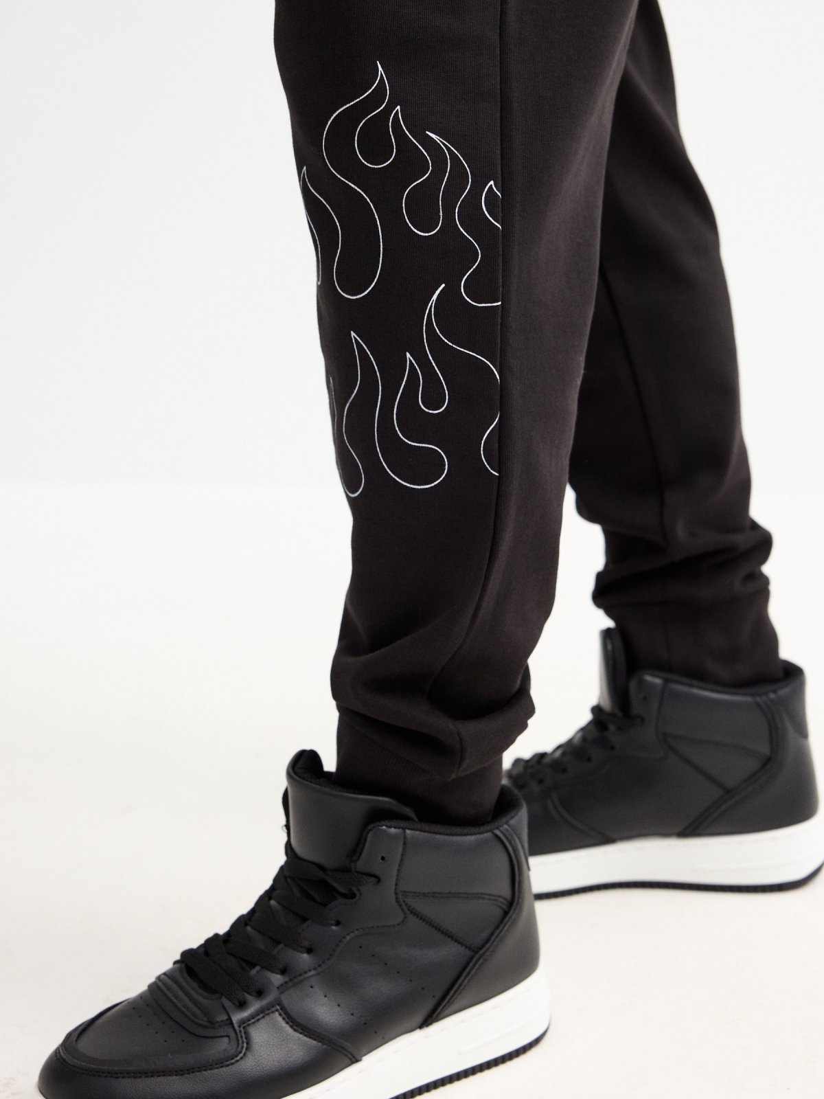 Pantalón jogger DEDJE negro vista detalle