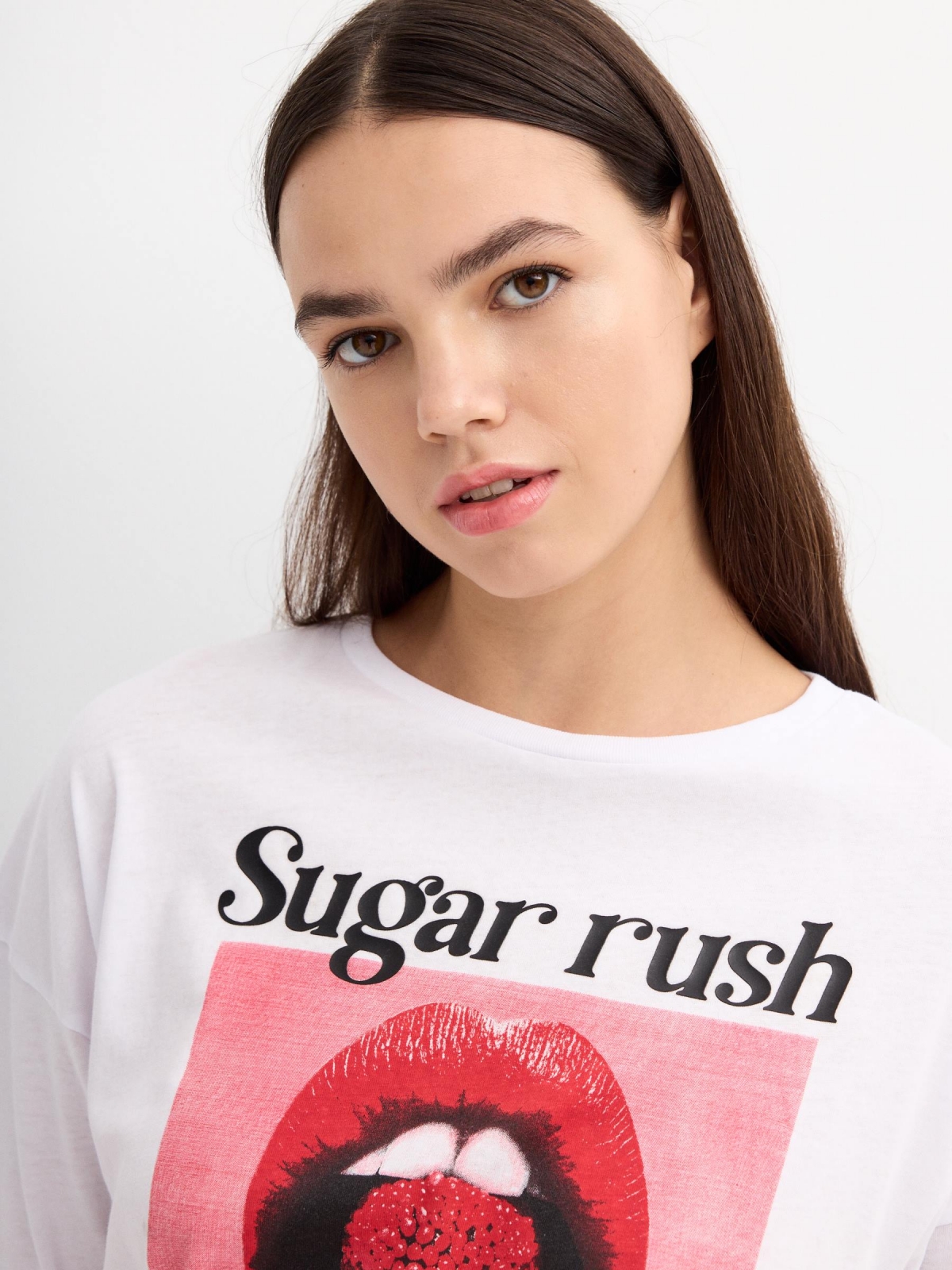 Camiseta crop Sugar Rush blanco vista detalle